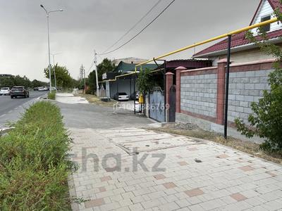Отдельный дом · 6 комнат · 260 м² · 8 сот., мкр Самал-2, Самал-2 ш/а — Арғынбекова 16 за 110 млн ₸ в Шымкенте, Абайский р-н