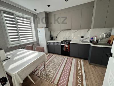 2-комнатная квартира · 54.3 м² · 6/10 этаж, Майкудук, Мкр Голубые пруды 6 — Торговый центр Сырдарьи за 24 млн ₸ в Караганде, Алихана Бокейханова р-н