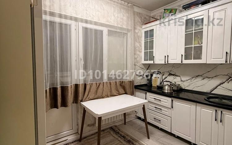1-комнатная квартира · 38 м² · 5/5 этаж, мкр Айнабулак-3 157 за 27 млн ₸ в Алматы, Жетысуский р-н — фото 2