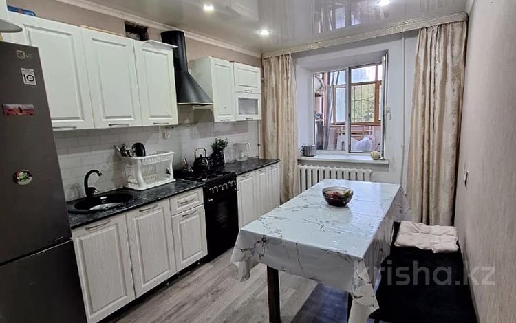 2-бөлмелі пәтер · 55 м² · 1/10 қабат, Гагарина, бағасы: 18.5 млн ₸ в Уральске — фото 2