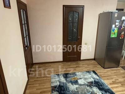 2-комнатная квартира · 61 м² · 2/5 этаж, Ихсанова 54 за 30 млн ₸ в Уральске, мкр Школьник