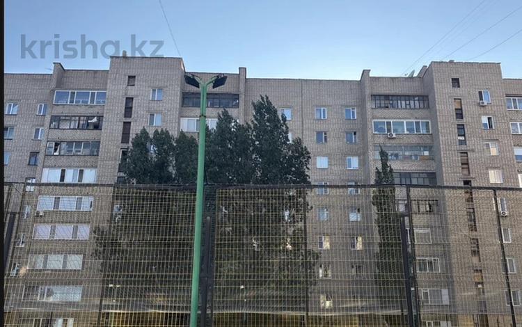 3-комнатная квартира · 63.5 м² · 7/10 этаж, Комсомольская 1/1 — магазин «Даниял» за ~ 25.5 млн ₸ в Павлодаре — фото 2