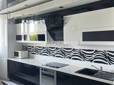 3-бөлмелі пәтер · 115 м² · 5/10 қабат, мкр Аксай-4 55/1, бағасы: 67 млн ₸ в Алматы, Ауэзовский р-н