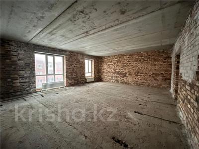 2-комнатная квартира · 72 м² · 3/4 этаж, мкр Новый Город, Алтын Арка за 27 млн 〒 в Караганде, Казыбек би р-н