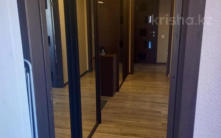 2-комнатная квартира · 54.3 м² · 8/9 этаж, мкр Юго-Восток, мкр Степной 3 за 24.5 млн ₸ в Караганде, Казыбек би р-н — фото 2