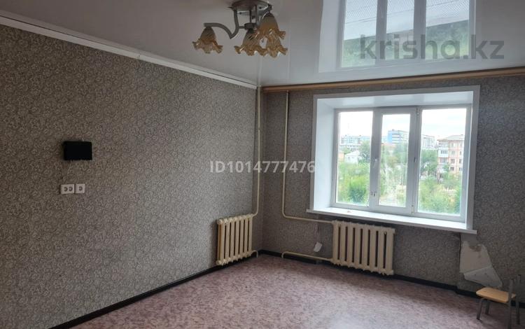 2-бөлмелі пәтер · 64 м² · 4/5 қабат, Кунаева, бағасы: 8 млн ₸ в Экибастузе — фото 2