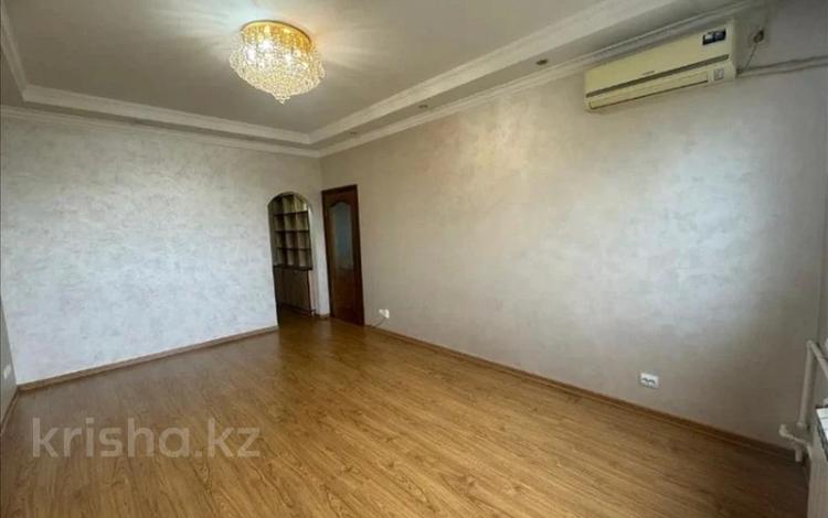 1-бөлмелі пәтер, 40 м², 9/9 қабат, мкр Аксай-4, бағасы: 22.9 млн 〒 в Алматы, Ауэзовский р-н — фото 2