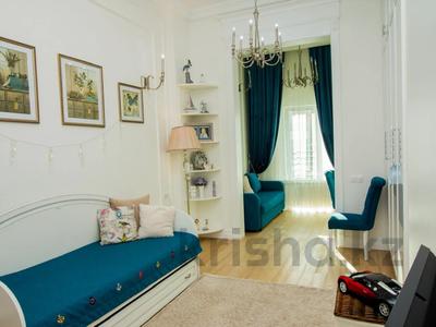 3-комнатная квартира · 150 м² · 4/7 этаж, Жамакаева 254/2 за 165 млн 〒 в Алматы, Бостандыкский р-н