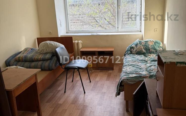 1 комната · 15 м² · 5/5 этаж, мкр Новый Город, Лободы 40/1 — Гоголя-Назарбаева за 35 000 ₸ в Караганде, Казыбек би р-н — фото 3