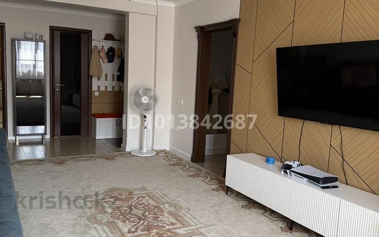 4-бөлмелі пәтер · 107 м² · 7/9 қабат, Мамыр-4 ш/а. 302, бағасы: 80 млн ₸ в Алматы, Ауэзовский р-н — фото 2