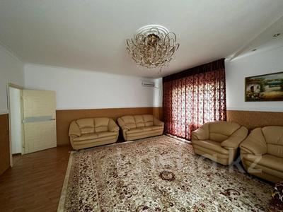Отдельный дом • 7 комнат • 350 м² • 100 сот., Каганат 11 за 125 млн 〒 в Атырау