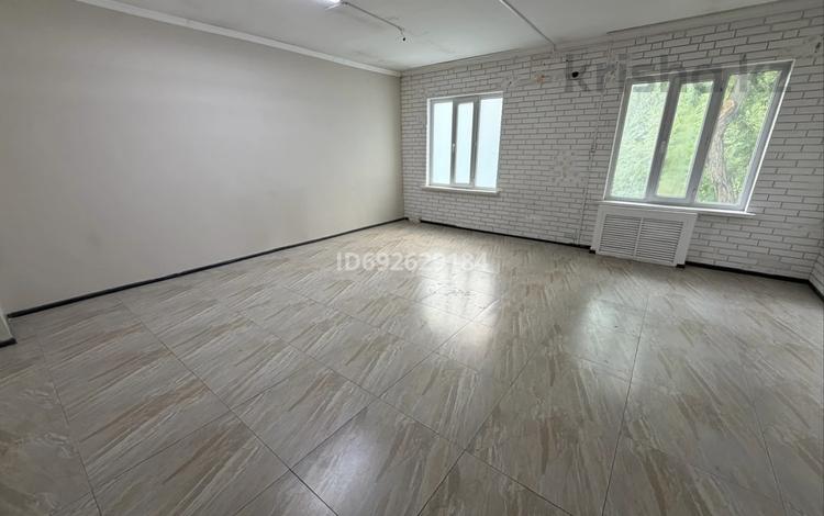 Еркін, кеңселер, сұлулық салондары, студиялар · 36 м², бағасы: 120 000 ₸ в Шымкенте, Енбекшинский р-н — фото 6