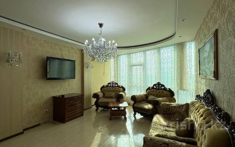 3-комнатная квартира · 128.5 м² · 10 этаж, мкр 11 за 29 млн ₸ в Актобе — фото 2