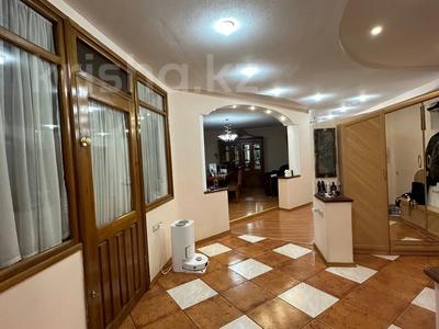 Продажа квартир в Павлодарской обл.: 5-комнатная квартира · 204.2 м² · 3/5 этаж, Торайгырова 56 за 50 млн 〒 5-комнатная квартира · 204.2 м² · 3/5 этаж, Торайгырова 56 за 50 млн 〒 в Павлодаре