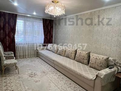 3-бөлмелі пәтер · 63 м² · 4/5 қабат, 1-й квартал, 1-й квартал 16, бағасы: 16 млн 〒 в Караганде, Алихана Бокейханова р-н