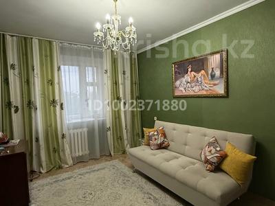 2-комнатная квартира · 54 м² · 5/5 этаж, мкр Кунаева 64 за 23.5 млн ₸ в Уральске