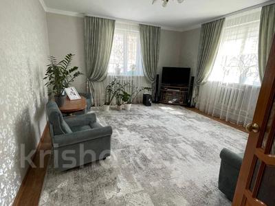 Отдельный дом · 4 комнаты · 105 м² · 3.7 сот., улица Исаева 1/4 за 55 млн 〒 в Уральске