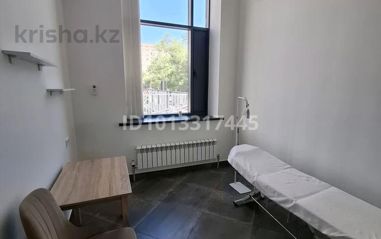 Кабинеттер және жұмыс орындары · 17 м², бағасы: 250 000 ₸ в Алматы, Бостандыкский р-н — фото 2