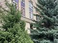 7-комнатная квартира, 370 м², 2 этаж помесячно, Достык 355а за 2.5 млн 〒 в Алматы, Бостандыкский р-н — фото 5