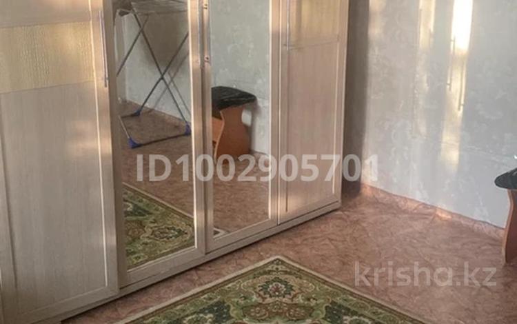 1-комнатная квартира · 37 м² · 4/5 этаж, мкр Юго-Восток, Муканова 12/2 за 130 000 ₸ в Караганде, Казыбек би р-н — фото 2