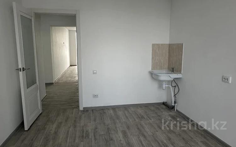 1-бөлмелі пәтер · 51 м² · 1/5 қабат, Кокшетау, бағасы: ~ 17.9 млн ₸ в Уральске — фото 2