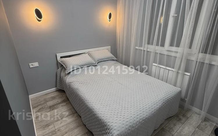 2-комнатная квартира · 40 м², ул. Каныша Сатпаева за 350 000 ₸ в Алматы, Бостандыкский р-н — фото 2