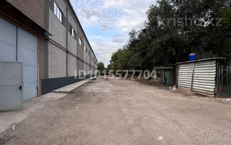 Свободное назначение, склады · 4000 м² за 10 млн ₸ в Актобе, мкр. Сельмаш — фото 2