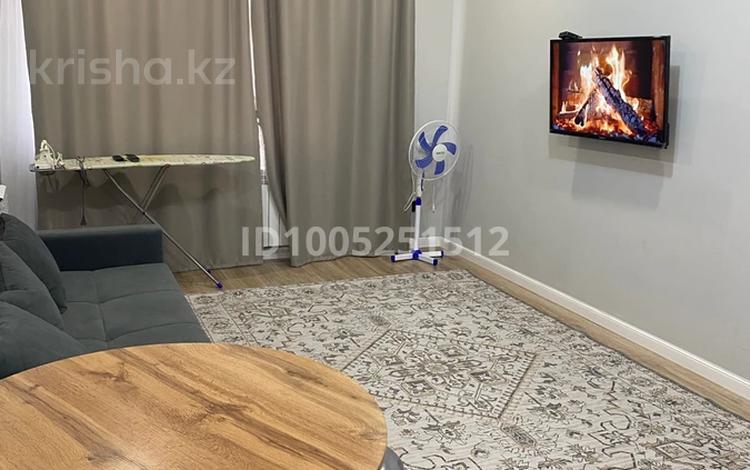 2-бөлмелі пәтер · 45 м² · 5/11 қабат, Нажимеденова 15 — ЖД Нурлы Жол ТРЦ Damu Mall ТРЦ Jibek Joly Small, бағасы: 15 000 ₸ в Астане, Сарайшык р-н — фото 3
