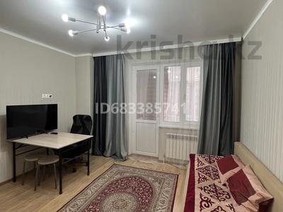 1-комнатная квартира, 27 м², 3/14 этаж помесячно, Ракымжана Кошкарбаева 45б за 150 000 〒 в Астане, Алматы р-н