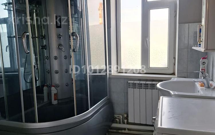 2-бөлмелі пәтер · 57 м² · 5/5 қабат, 18-й микрорайон, 18-й микрорайон 44 — Авиценна колледж,военская часть, бағасы: 170 000 ₸ в Шымкенте, Аль-Фарабийский р-н — фото 2