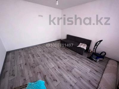 Отдельный дом · 2 комнаты · 70 м² · 10 сот., Кабанбай батыр 81 — 5 микрорайон за 11.5 млн 〒 в Талапкер 