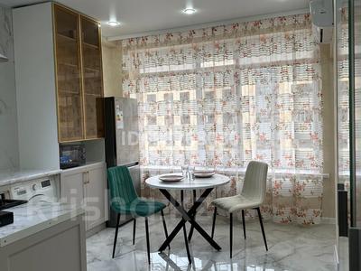 1-бөлмелі пәтер · 38.6 м² · 7/9 қабат, мкр Центральный, Абая 26/2 — Драмтеатр, бағасы: 15 000 〒 в Атырау