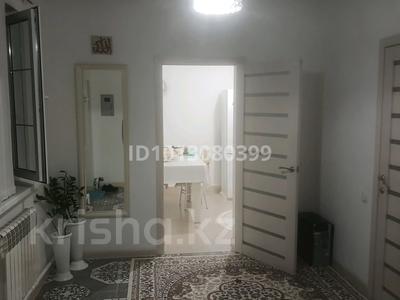 Отдельный дом · 1 комната · 72 м² · 8 сот., мкр Байтак-2, 23 7 за 11 млн ₸ в Атырау