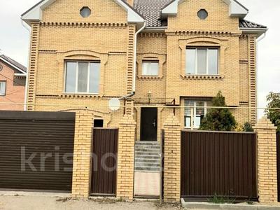 Отдельный дом · 4 комнаты · 300 м² · 10 сот., Южная 13 за 120 млн ₸ в Костанае