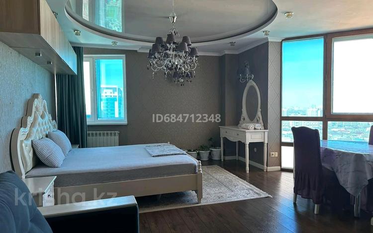2-комнатная квартира · 70 м² · 20/24 этаж, Сарайшык 5 Б за 15 000 ₸ в Астане, Есильский р-н — фото 3
