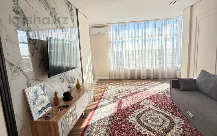 2-бөлмелі пәтер · 80 м² · 8/9 қабат, Район санатория «Атырау» 1, бағасы: 370 000 ₸ — фото 4