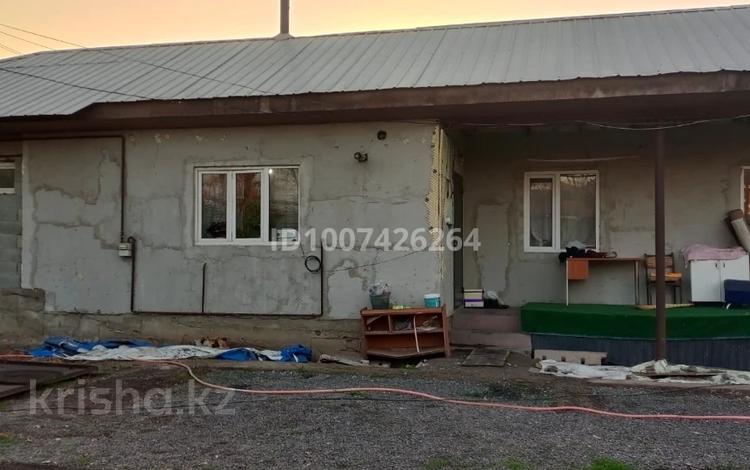 Отдельный дом · 2 комнаты · 50 м² · 12.9 сот., Максутова 4 — Абая за 40 млн 〒 в Туздыбастау (Калинино) — фото 2