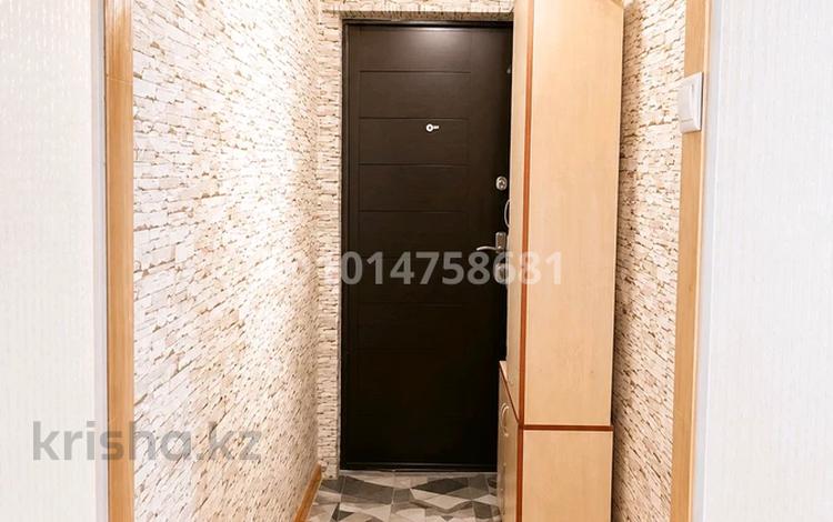 3-бөлмелі пәтер · 59.98 м² · 3/5 қабат, Жангельдина көшесі 18/89 — Средняя школа √18,школа им. Ш.Уалханова проспект Республики,39Б, бағасы: 23 млн ₸ в Шымкенте, Аль-Фарабийский р-н — фото 7