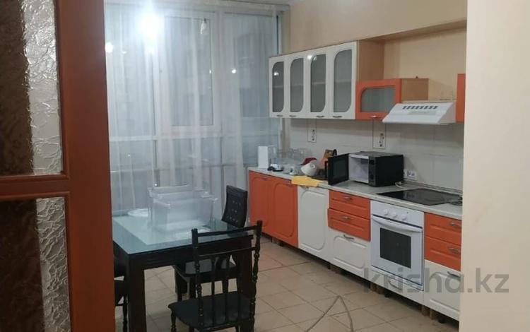 4-комнатная квартира, 219.1 м², 7/22 этаж, Достык 160