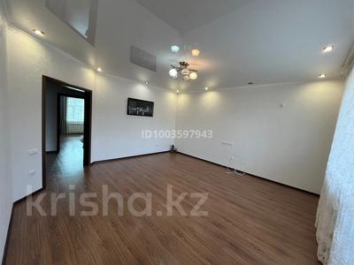 2-бөлмелі пәтер · 87 м² · 5/5 қабат, Алтын орда ш/а., Батыс 2 10Г — Угол Тауелсиздик - Х.Досмухамедова, бағасы: 33 млн ₸ в Актобе, мкр. Алтын орда