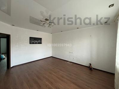 3-комнатная квартира · 90 м² · 5/5 этаж, мкр. Алтын орда, Батыс 2 10Г — Угол Тауелсиздик - Х.Досмухамедова за 35 млн 〒 в Актобе