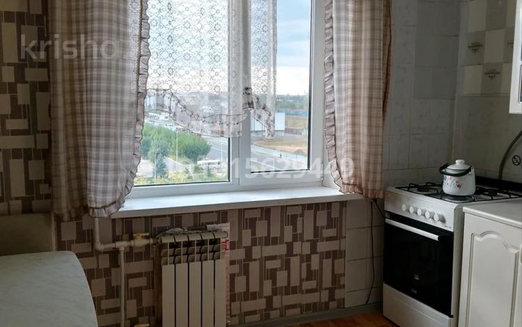 2-комнатная квартира · 50 м² · 8/9 этаж, Аз наурыз 2 — Напротив торгово комплексного дома Керуен сити за 170 000 ₸ в Актобе, жилой массив Баянауыл-1  — фото 2