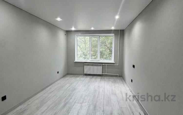2-бөлмелі пәтер · 55 м² · 1/5 қабат, 2 ш/а., Братьев Жубановых, бағасы: 18 млн ₸ в Актобе, мкр 8 — фото 9