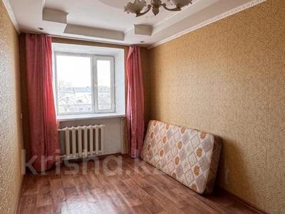 3-комнатная квартира · 61.8 м² · 4/5 этаж, Синицина за 15.9 млн 〒 в Семее