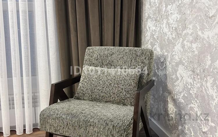 2-бөлмелі пәтер · 65 м², 16-й мкр 85, бағасы: 3 000 〒 в Актау — фото 2