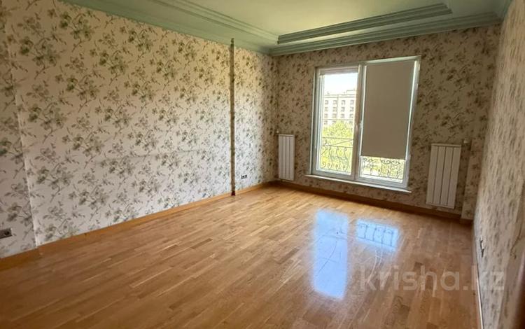 4-комнатная квартира · 160 м² · 4/5 этаж, мкр Мирас 157 за 176 млн ₸ в Алматы, Бостандыкский р-н — фото 4