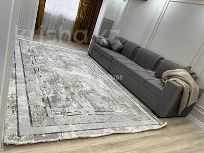 3-бөлмелі пәтер · 80 м² · 2/5 қабат, 3-шағынаудан 1 — Янги Шахар жас дарын тц Аль Фараби, бағасы: 300 000 ₸ в Шымкенте, Туран р-н