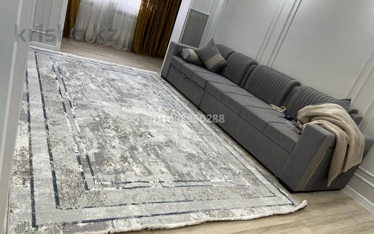 3-бөлмелі пәтер · 80 м² · 2/5 қабат, 3-шағынаудан 1 — Янги Шахар жас дарын тц Аль Фараби, бағасы: 300 000 ₸ в Шымкенте, Туран р-н — фото 10