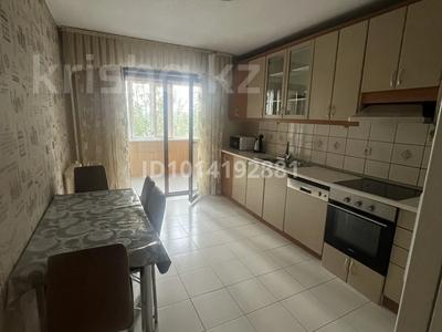 4-комнатная квартира · 115 м² · 3/9 этаж, Мкр «Самал» 10 — Ул.Республика за 18 000 ₸ в Астане, Сарыарка р-н