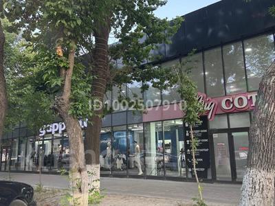 Свободное назначение, офисы, магазины и бутики, салоны красоты, образование, кабинеты и рабочие места, студии · 220 м² за 990 000 〒 в Шымкенте, Аль-Фарабийский р-н